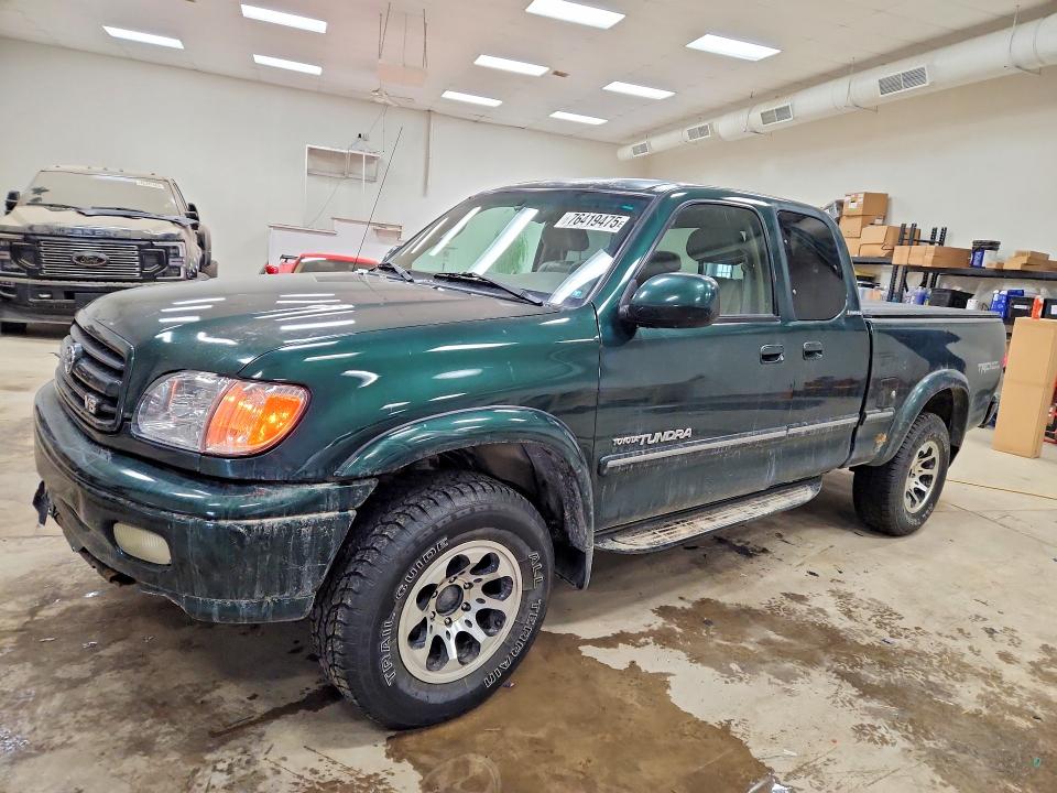 TOYOTA TUNDRA 2001 with VIN 5TBBT481X1S209676 - Photo from auction