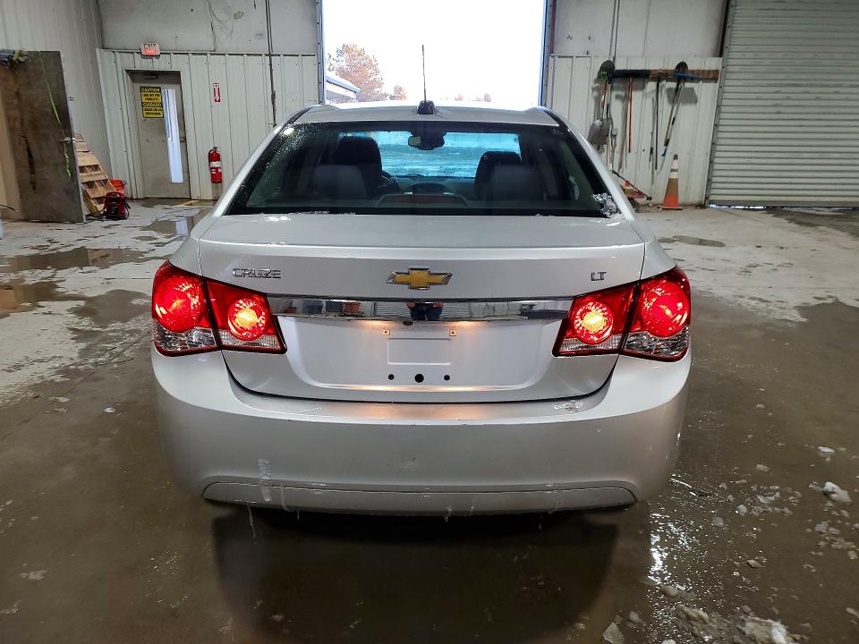 Photo 6 from auction – 2015 CHEVROLET CRUZE with VIN 1G1PC5SB7F7222075