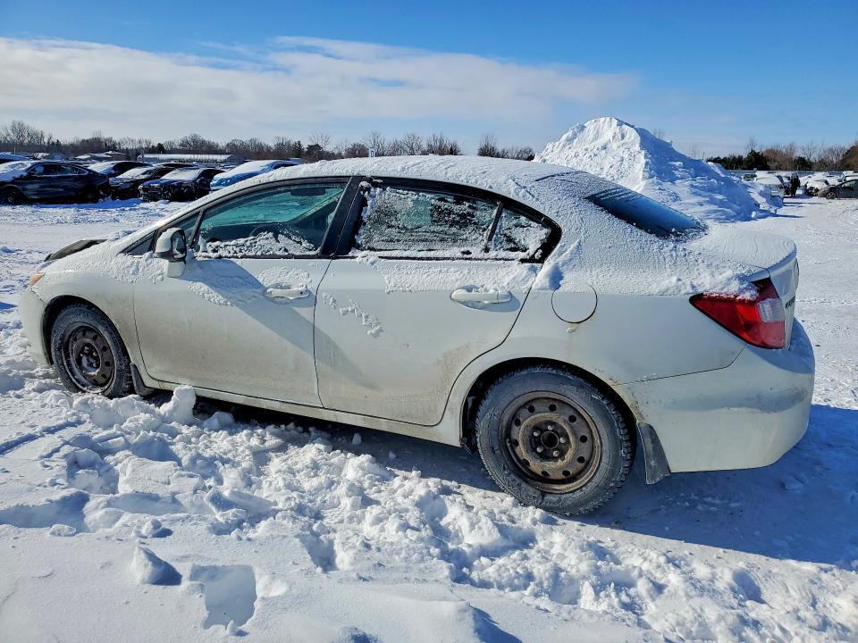 Photo 2 from auction – 2012 HONDA CIVIC with VIN 2HGFB2F52CH113257