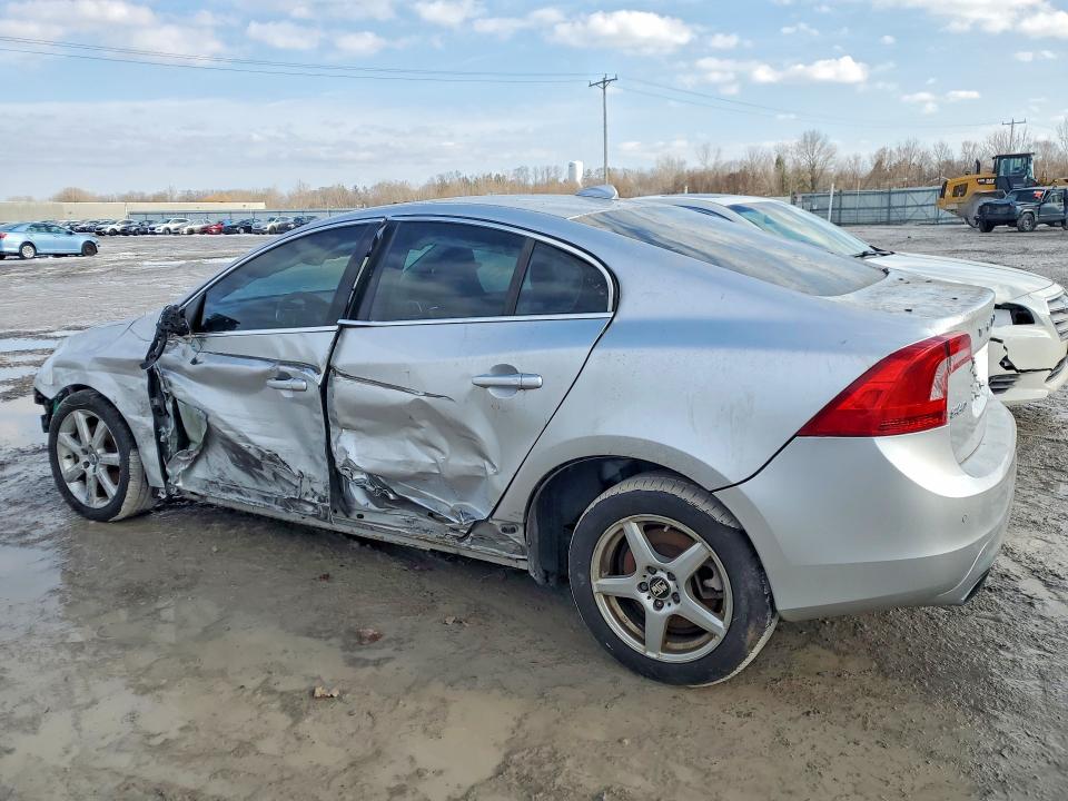 Photo 2 from auction – 2016 VOLVO S60 with VIN YV126MFK6G2393986