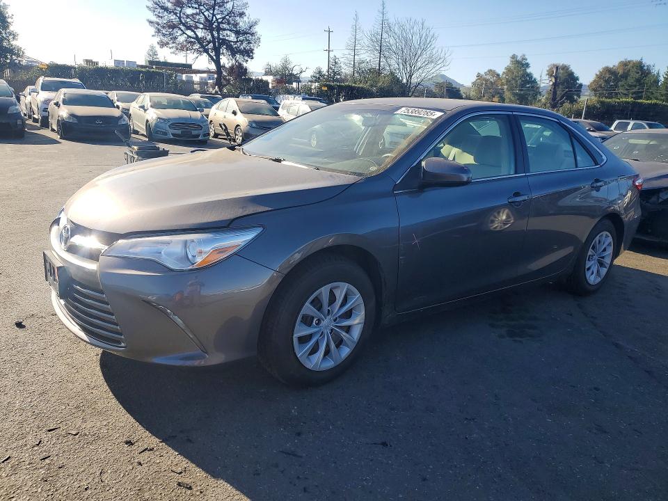 TOYOTA CAMRY LE 2015 with VIN 4T4BF1FK7FR462631 - Photo from auction