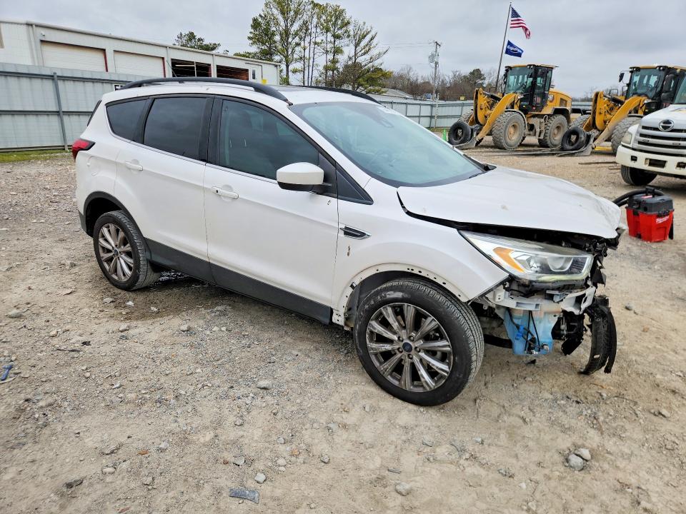 Photo 4 from auction – 2019 FORD ESCAPE SEL with VIN 1FMCU9HD6KUA88038