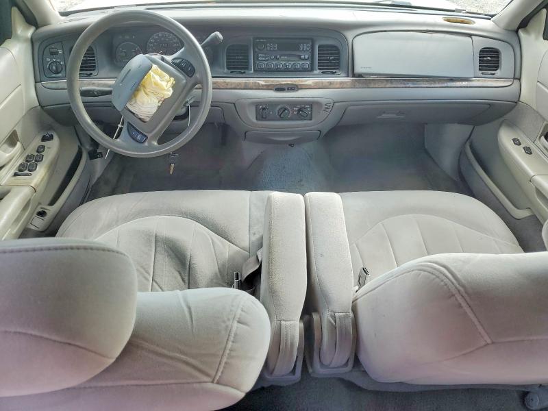 Photo 8 from auction – 2000 FORD CROWN VICT with VIN 2FAFP73W4YX123754