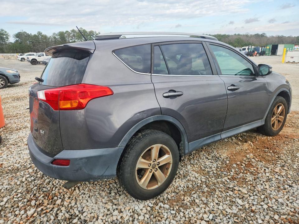 Photo 3 from auction – 2015 TOYOTA RAV4 with VIN 2T3WFREV2FW206622