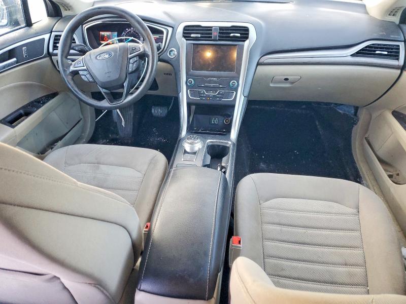 Photo 8 from auction – 2019 FORD FUSION SE with VIN 3FA6P0HD3KR249639