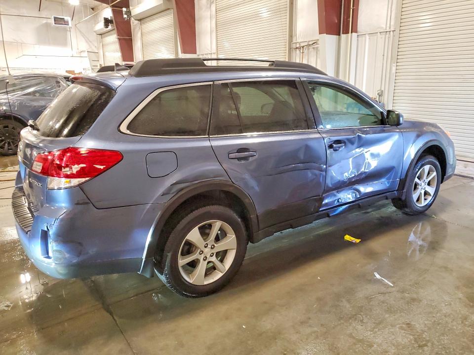 Photo 3 from auction – 2013 SUBARU OUTBACK 2. with VIN 4S4BRCKC0D3275875