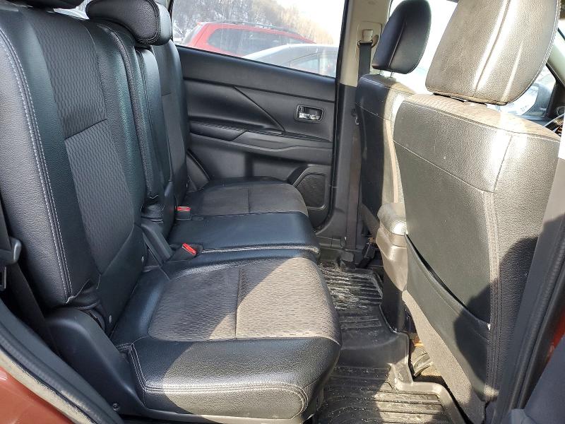 Photo 11 from auction – 2015 MITSUBISHI OUTLANDER with VIN JA4AZ3A34FZ003969