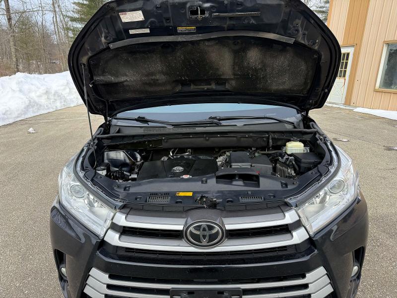 Zdjęcie 11 z aukcji – 2018 TOYOTA HIGHLANDER z VIN 5TDJZRFH5JS861426