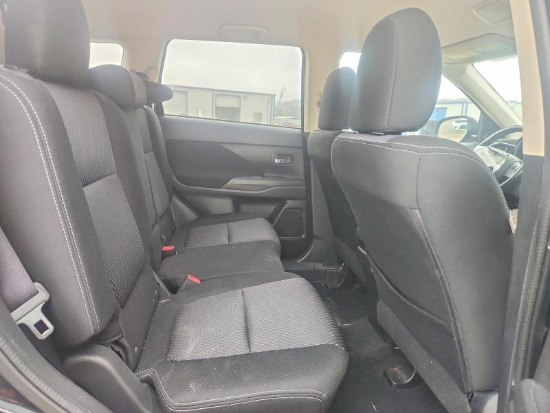 Photo 11 from auction – 2016 MITSUBISHI OUTLANDER with VIN JA4AD3A33GZ021766