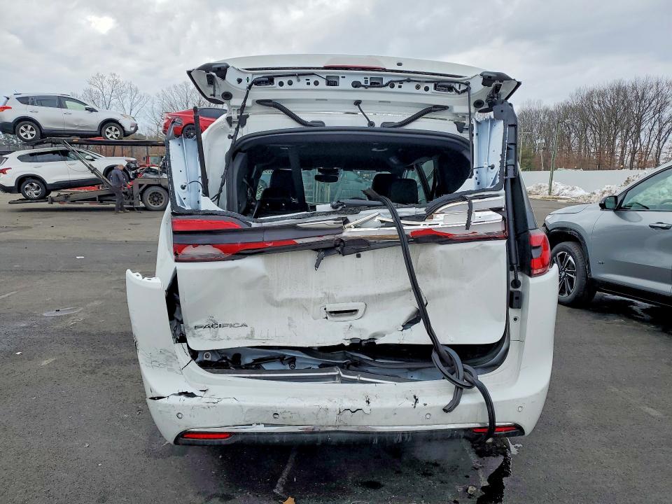 Photo 6 from auction – 2026 CHRYSLER PACIFICA S with VIN 2C4RC1BG4TR201506