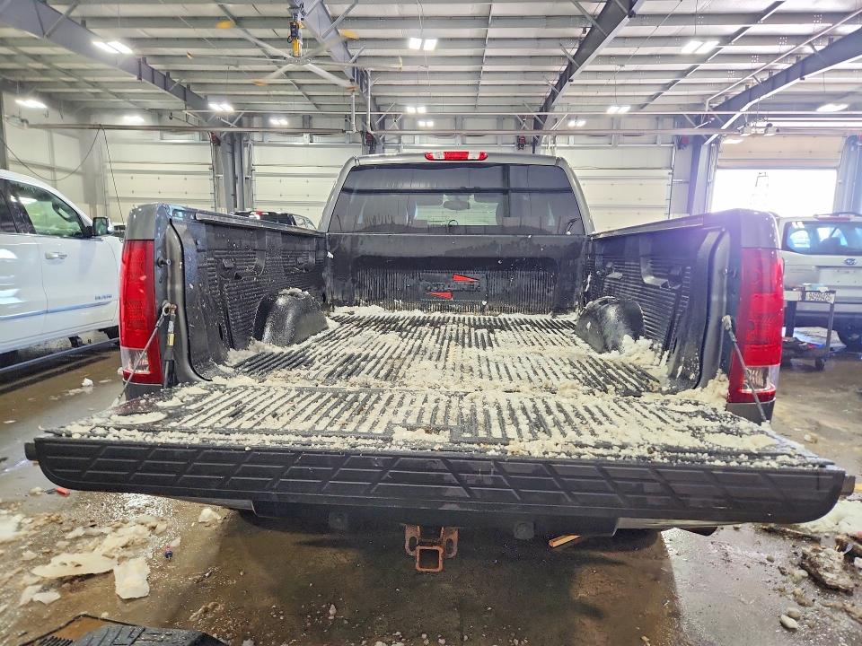 Photo 6 from auction – 2011 GMC SIERRA with VIN 1GTR2VE39BZ148194
