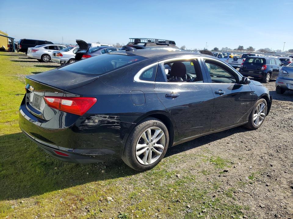Photo 3 from auction – 2017 CHEVROLET MALIBU with VIN 1G1ZE5ST0HF197086
