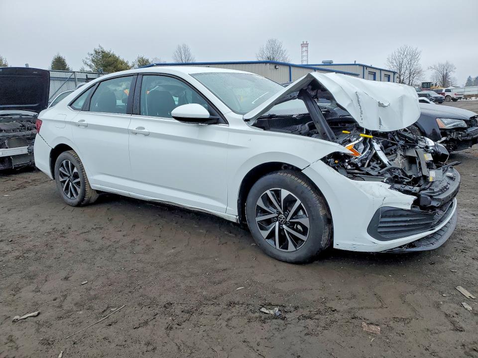 Photo 4 from auction – 2023 VOLKSWAGEN JETTA with VIN 3VW5M7BU4PM035972