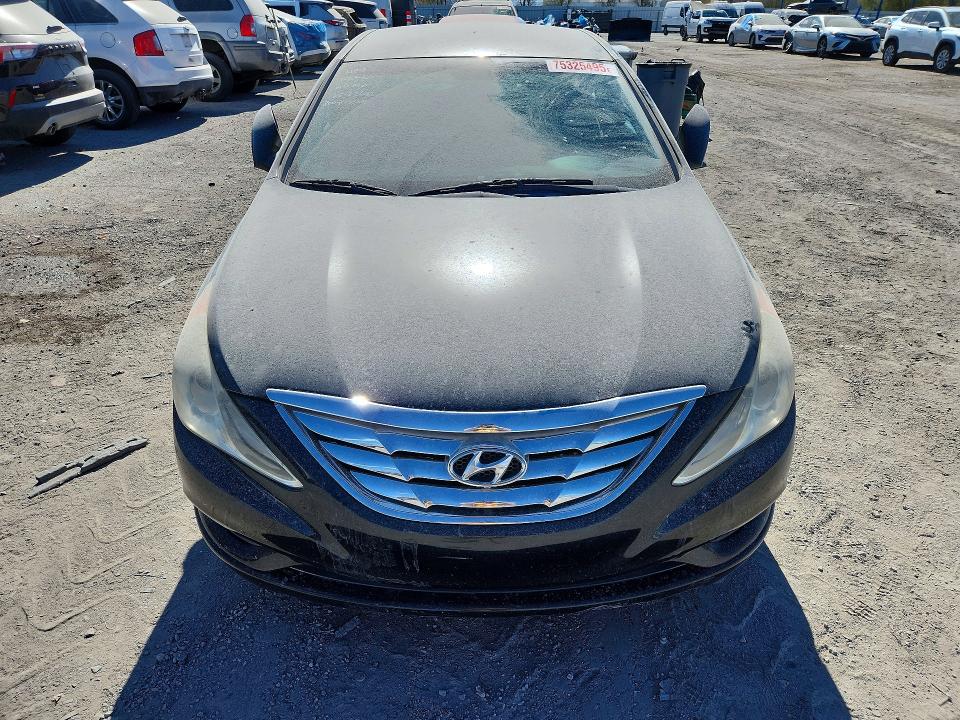 Photo 5 from auction – 2011 HYUNDAI SONATA with VIN 5NPEB4AC5BH233796