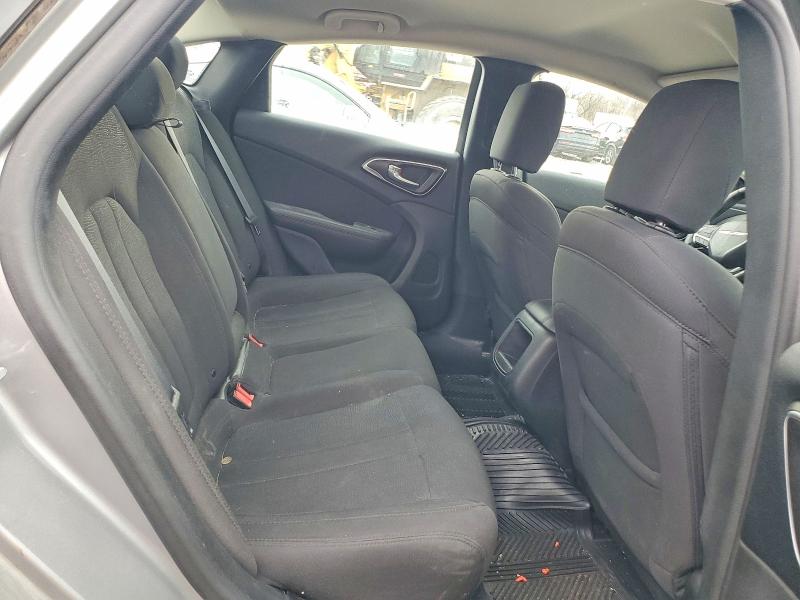 Photo 10 from auction – 2016 CHRYSLER 200 with VIN 1C3CCCAB0GN126432
