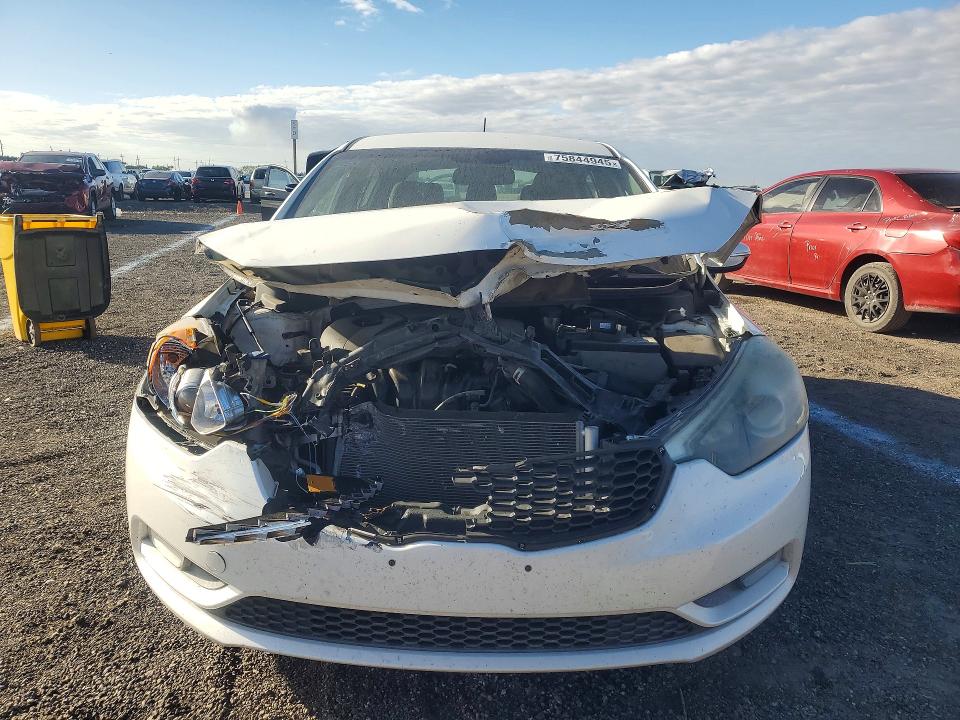Photo 5 from auction – 2015 KIA FORTE with VIN KNAFX5A82F5334630
