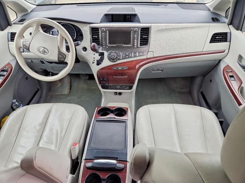 Photo 8 from auction – 2014 TOYOTA SIENNA XLE with VIN 5TDDK3DC4ES078271