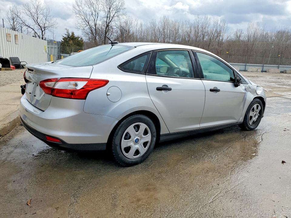 Photo 3 from auction – 2012 FORD FOCUS S with VIN 1FAHP3E2XCL241339