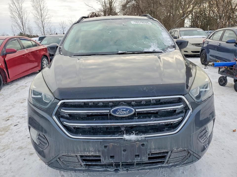 Foto 5 de la subasta – 2017 FORD ESCAPE con VIN 1FMCU0GD6HUB54304
