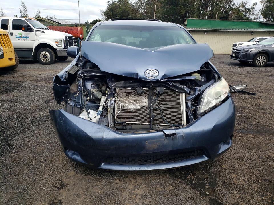 Photo 5 from auction – 2015 TOYOTA SIENNA with VIN 5TDKK3DC0FS584821