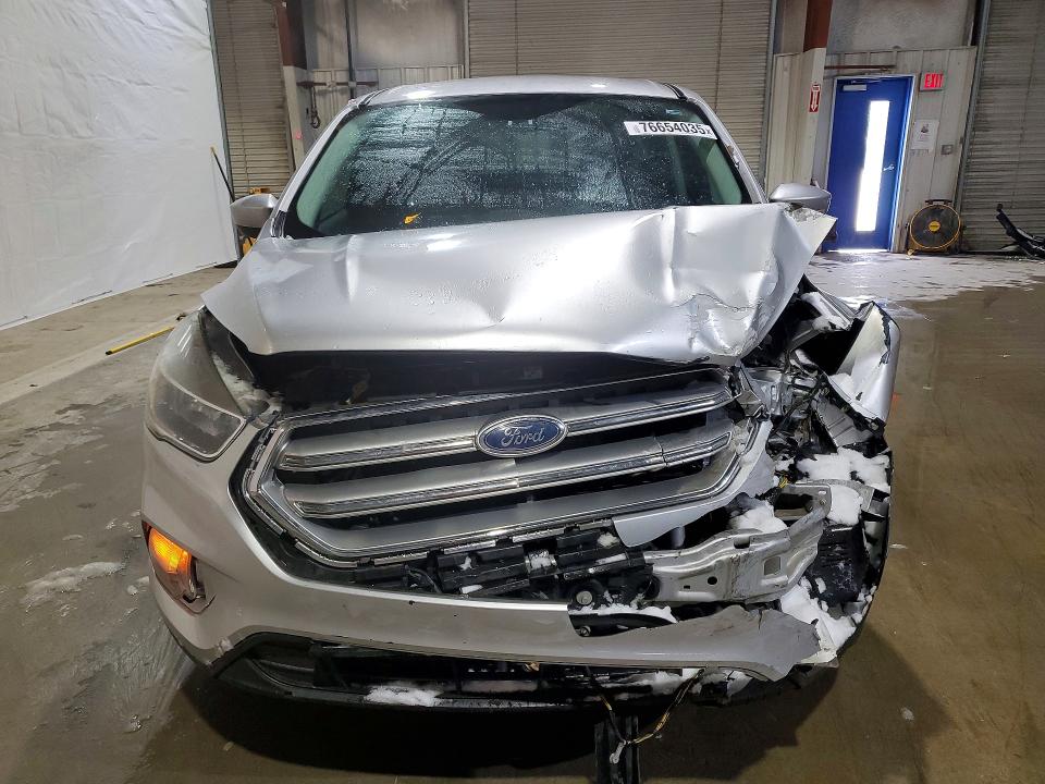 Photo 5 from auction – 2017 FORD ESCAPE SE with VIN 1FMCU0GD9HUC39329