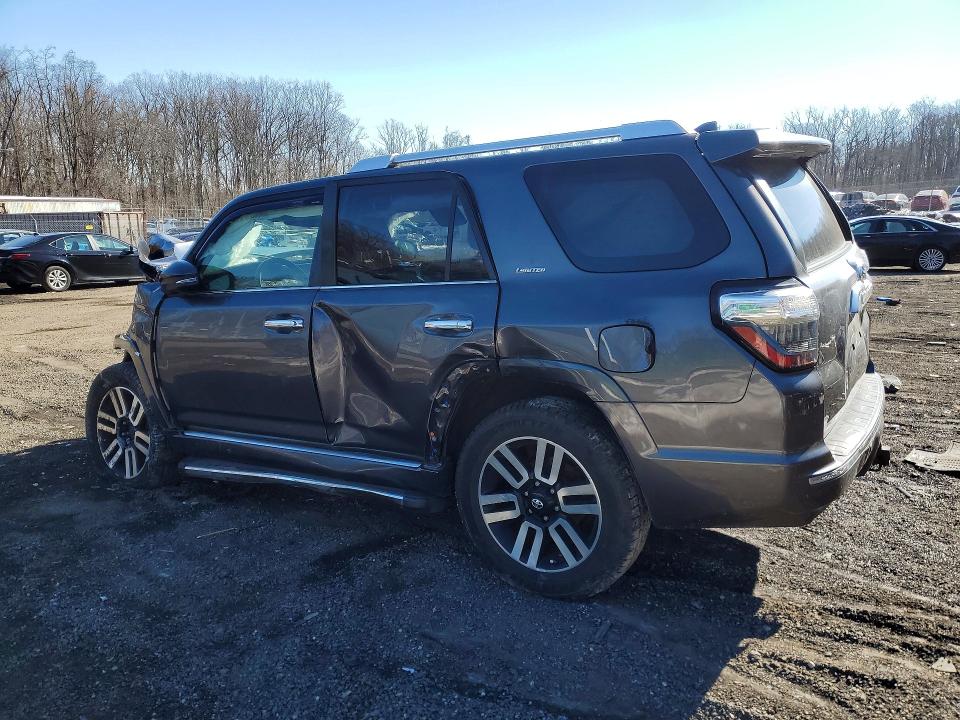 Photo 2 from auction – 2016 TOYOTA 4RUNNER SR with VIN JTEBU5JR5G5317367