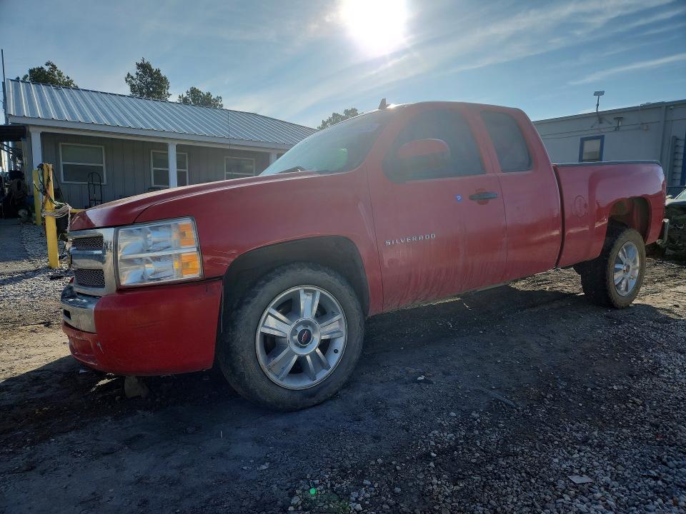 CHEVROLET SILVERADO 2013 with VIN 1GCRCSE0XDZ384812 - Photo from auction
