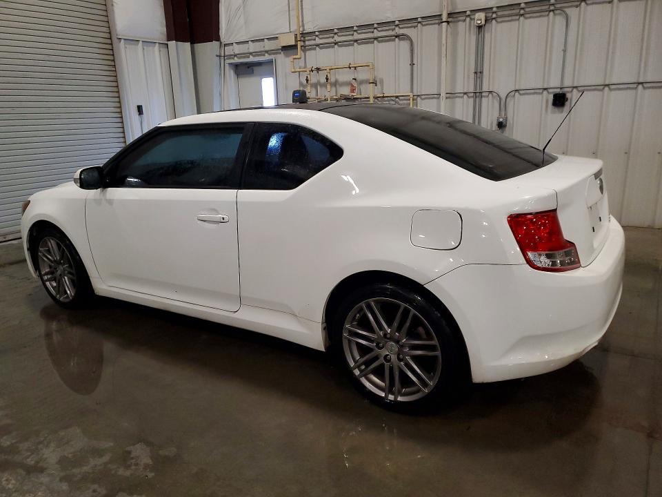Photo 2 from auction – 2011 TOYOTA SCION TC with VIN JTKJF5C78B3020662