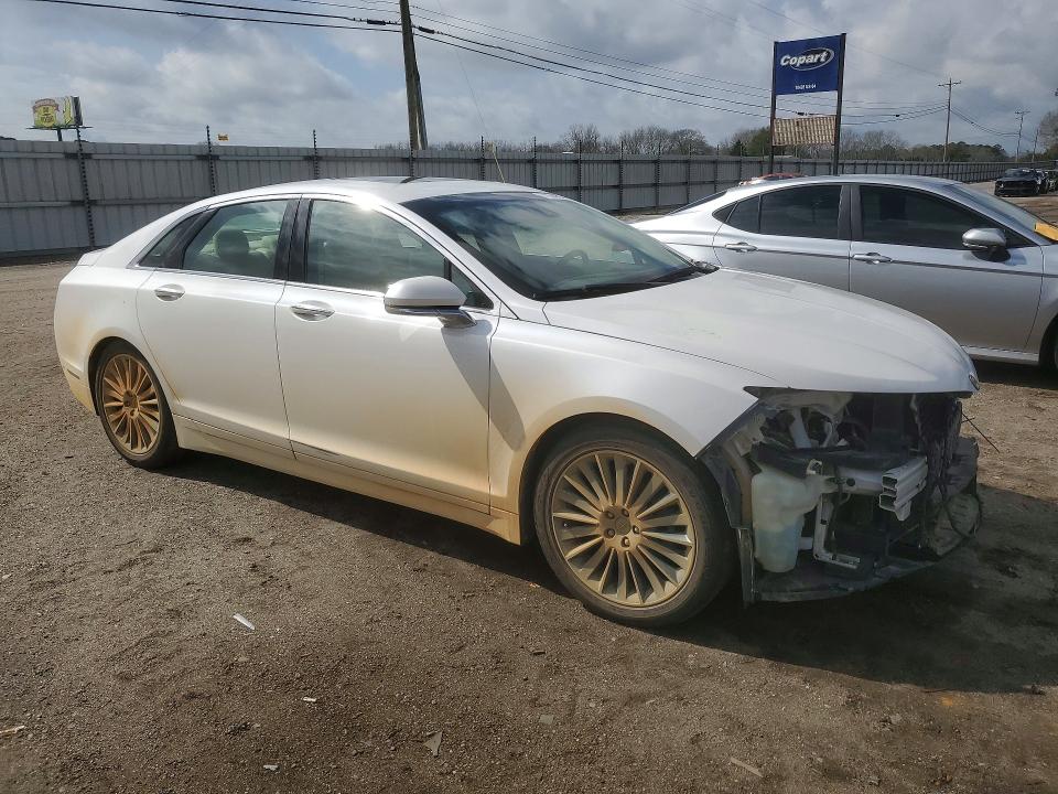 Photo 4 from auction – 2013 LINCOLN MKZ with VIN 3LN6L2LU3DR820439