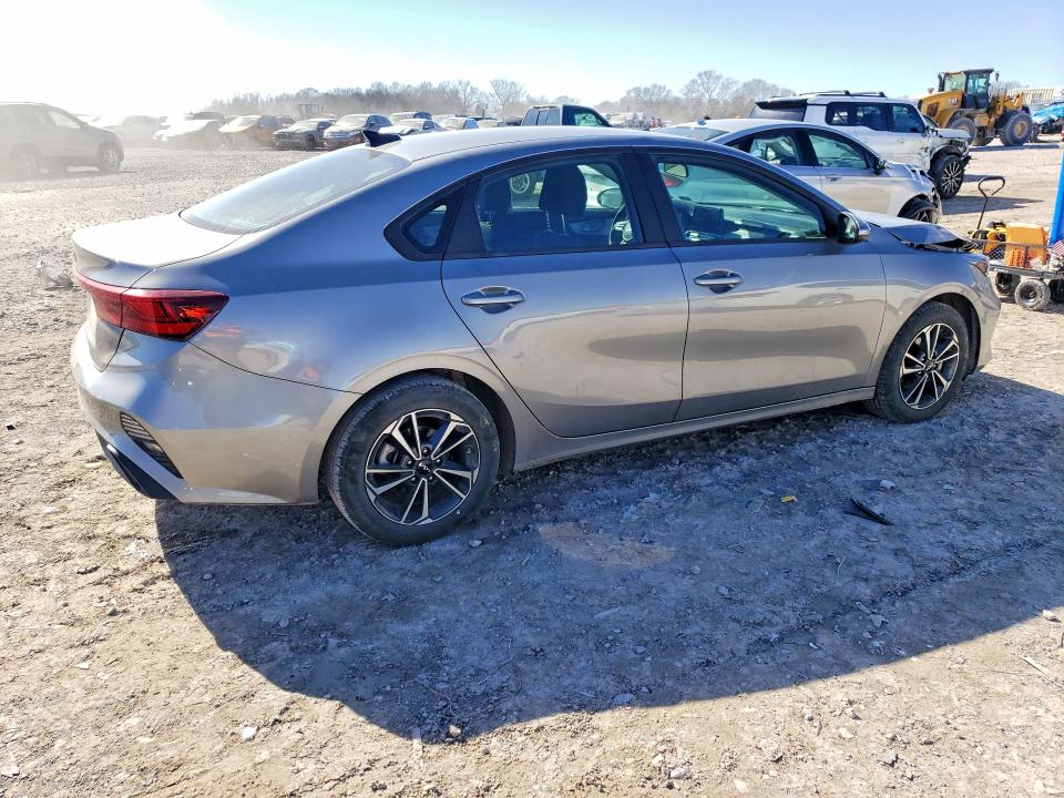 Photo 3 from auction – 2024 KIA FORTE with VIN 3KPF24AD4RE789464
