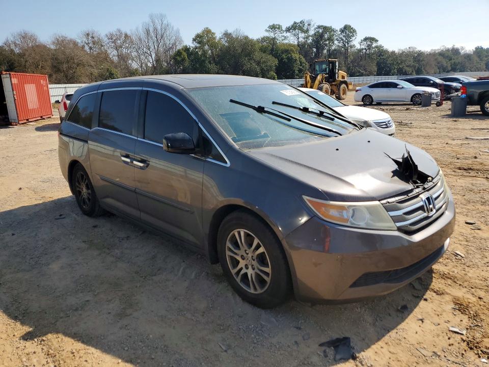 Photo 4 from auction – 2013 HONDA ODYSSEY with VIN 5FNRL5H62DB035974