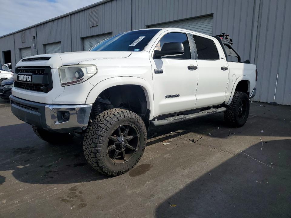 Photo 1 from auction – 2017 TOYOTA TUNDRA with VIN 5TFDW5F16HX669759