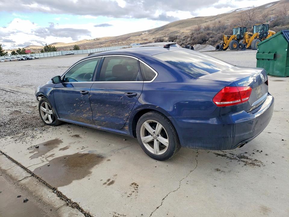 Photo 2 from auction – 2014 VOLKSWAGEN PASSAT with VIN 1VWBT7A32EC036292