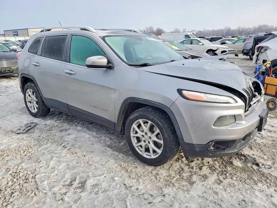 Photo 4 from auction – 2014 JEEP CHEROKEE L with VIN 1C4PJLCBXEW127157