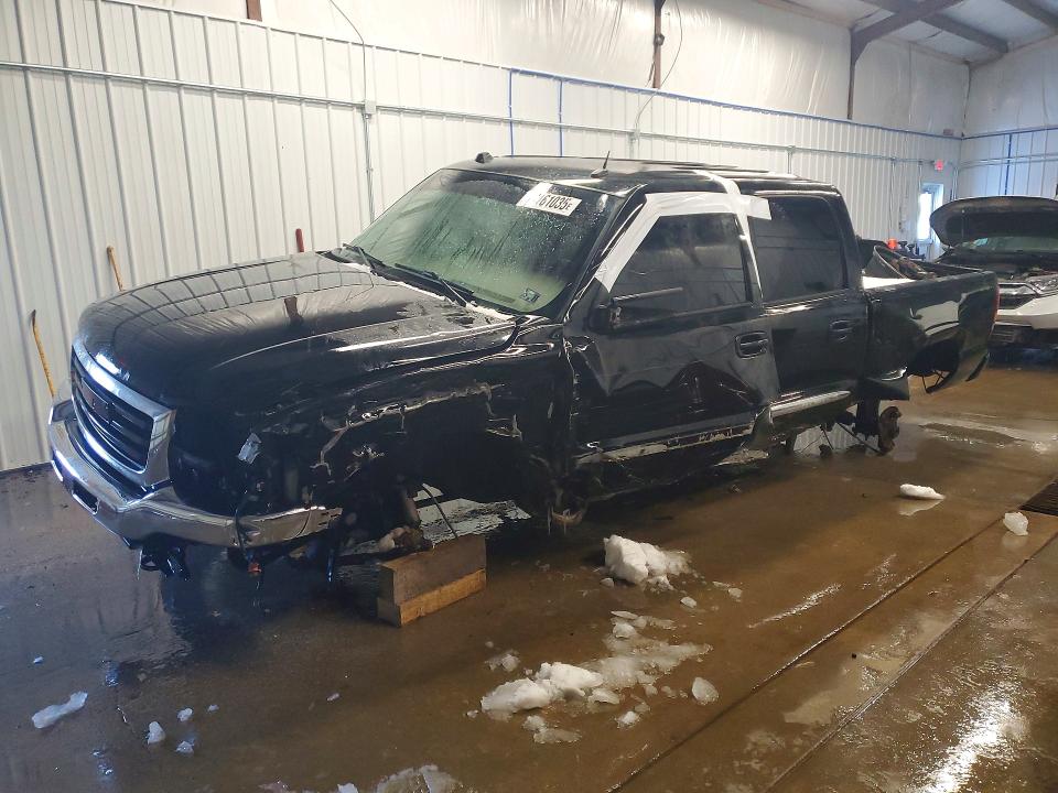 GMC NEW SIERRA 2005 with VIN 2GTEK13T051354026 - Photo from auction