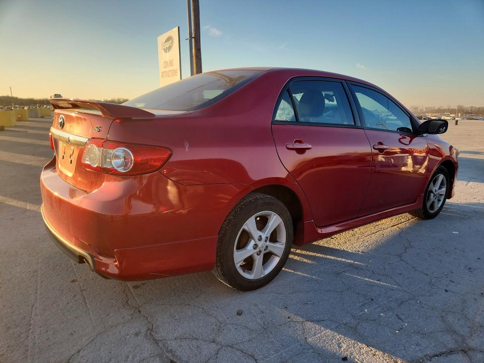 Photo 3 from auction – 2011 TOYOTA COROLLA with VIN 2T1BU4EEXBC682547