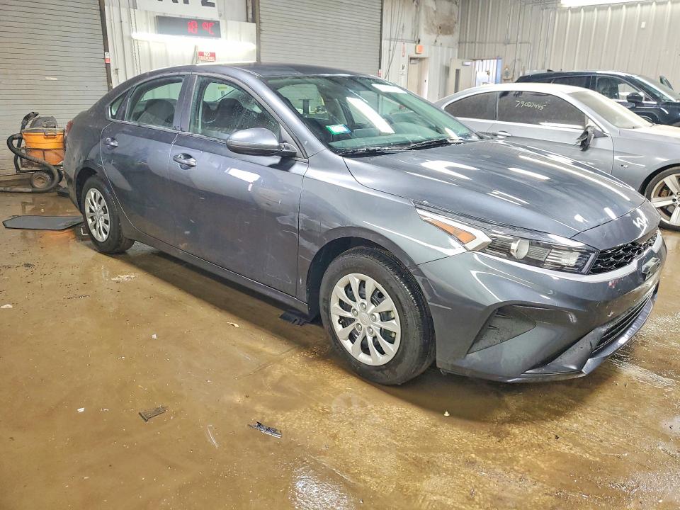 Photo 4 from auction – 2024 KIA FORTE with VIN 3KPF24AD8RE823213