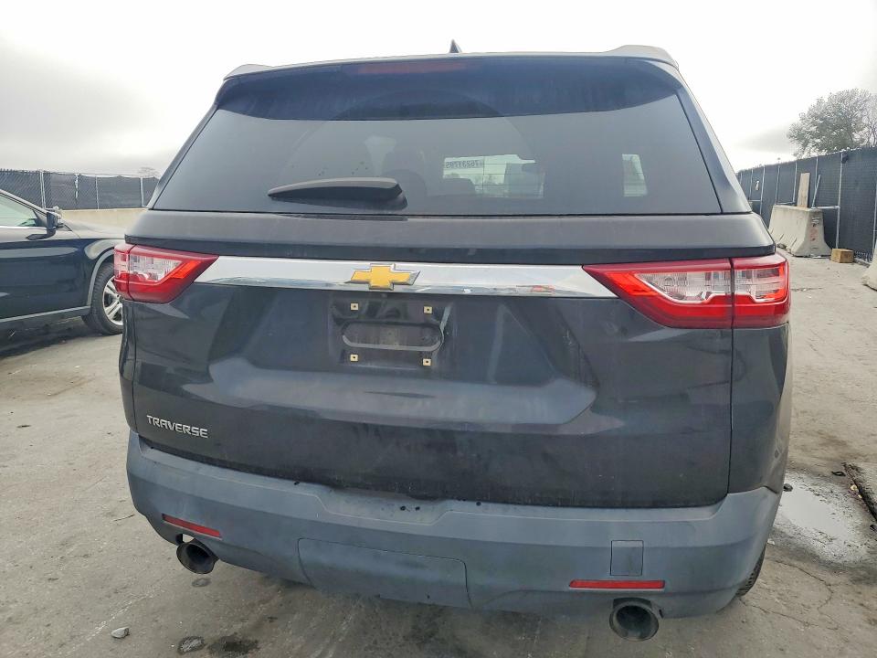 Photo 6 from auction – 2018 CHEVROLET TRAVERSE with VIN 1GNERFKW4JJ110701