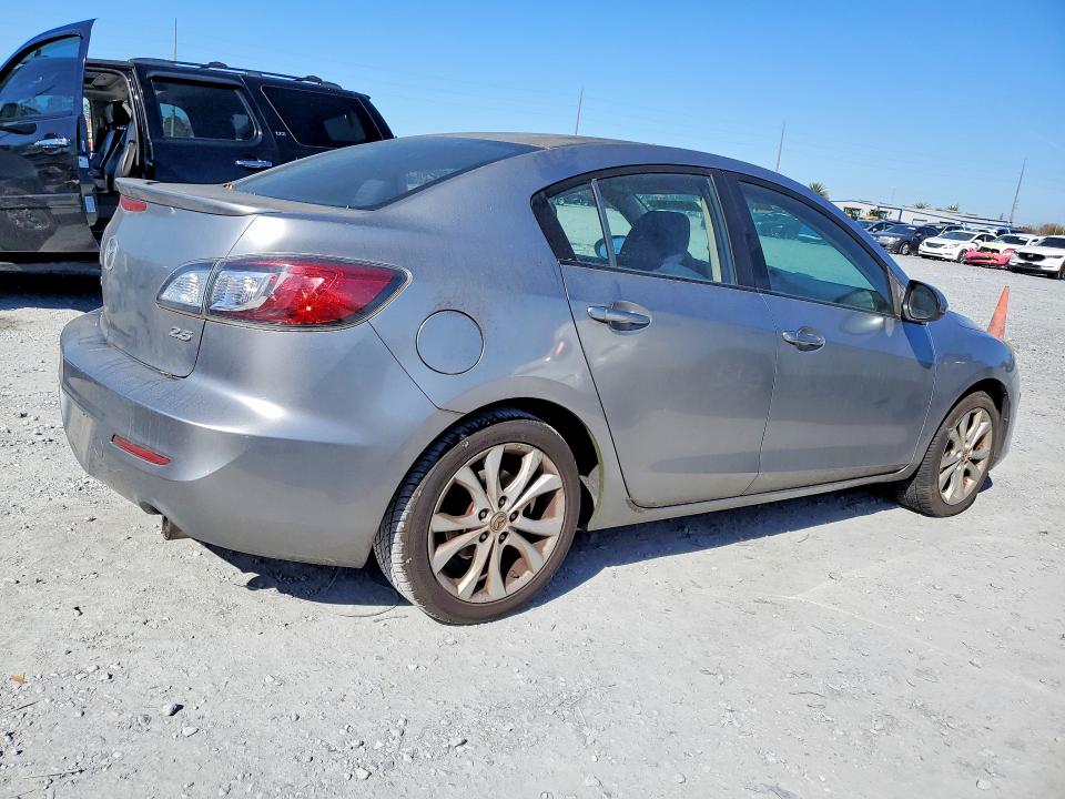 Photo 3 from auction – 2011 MAZDA 3 with VIN JM1BL1U55B1435816