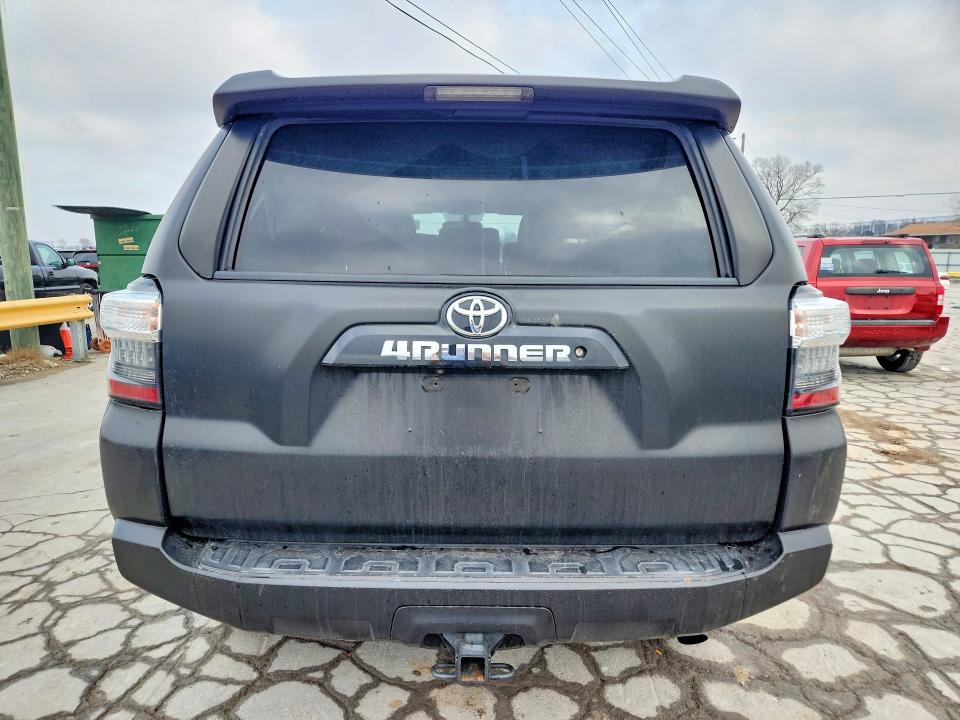 Photo 6 from auction – 2014 TOYOTA 4RUNNER with VIN JTEBU5JR3E5185660