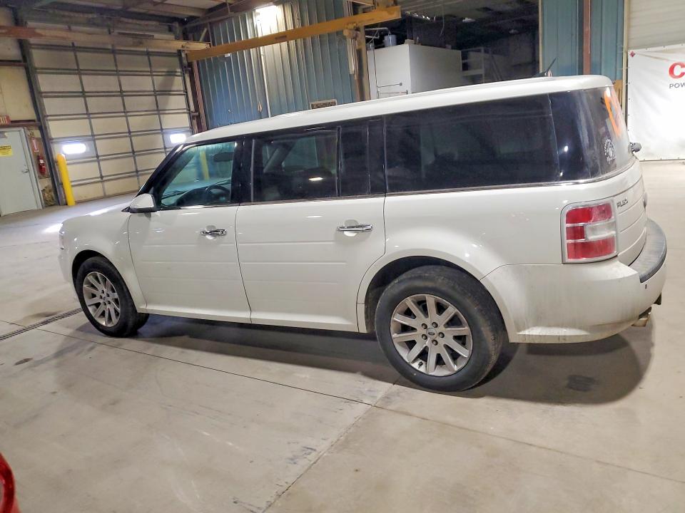 Photo 2 from auction – 2010 FORD FLEX with VIN 2FMHK6CC6ABA90093
