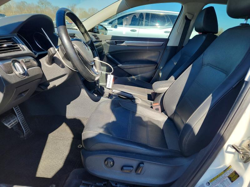 Photo 7 from auction – 2017 VOLKSWAGEN PASSAT with VIN 1VWDT7A3XHC047148