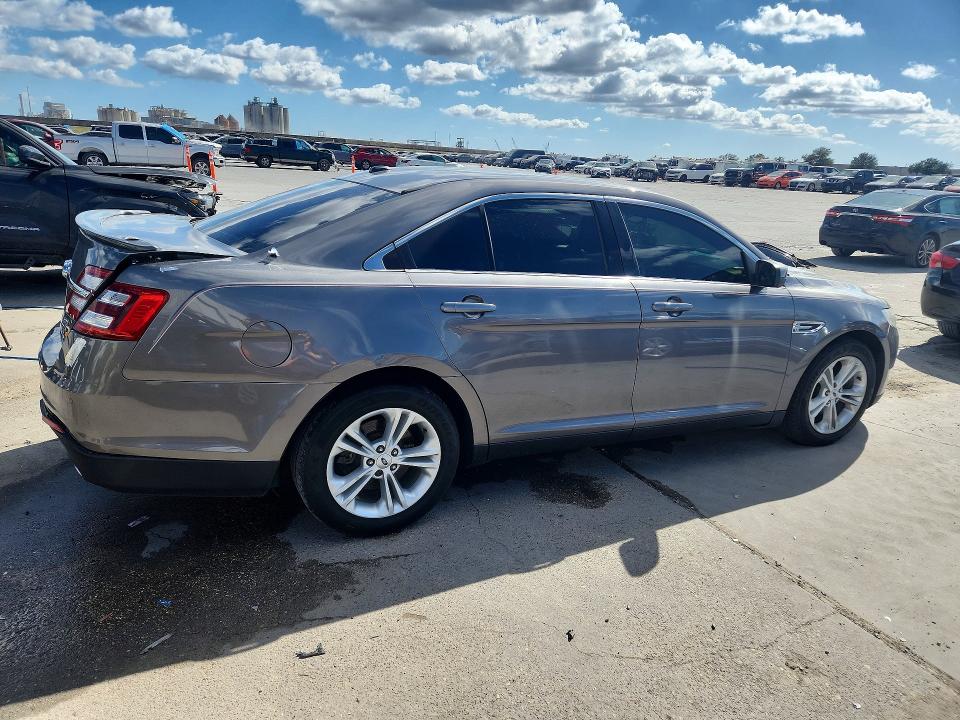 Photo 3 from auction – 2014 FORD TAURUS with VIN 1FAHP2E8XEG173750