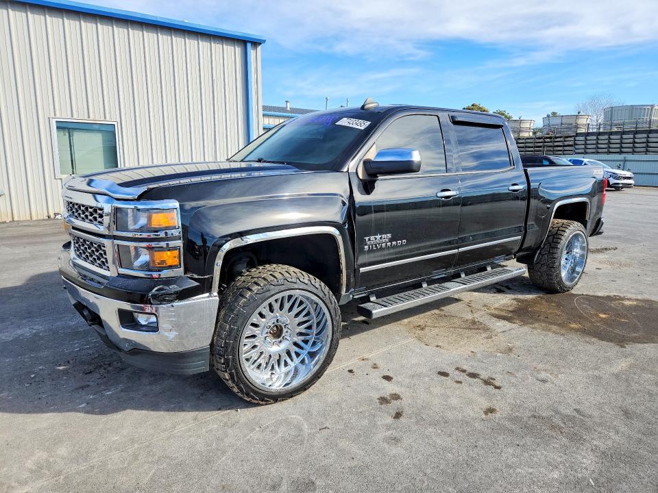 CHEVROLET SILVERADO 2015 with VIN 3GCUKREC5FG364888 - Photo from auction