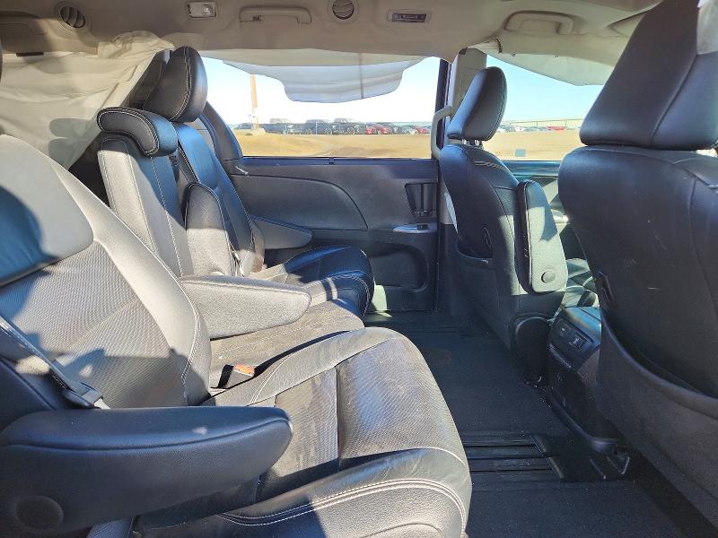 Photo 11 from auction – 2017 TOYOTA SIENNA with VIN 5TDXZ3DC7HS861341