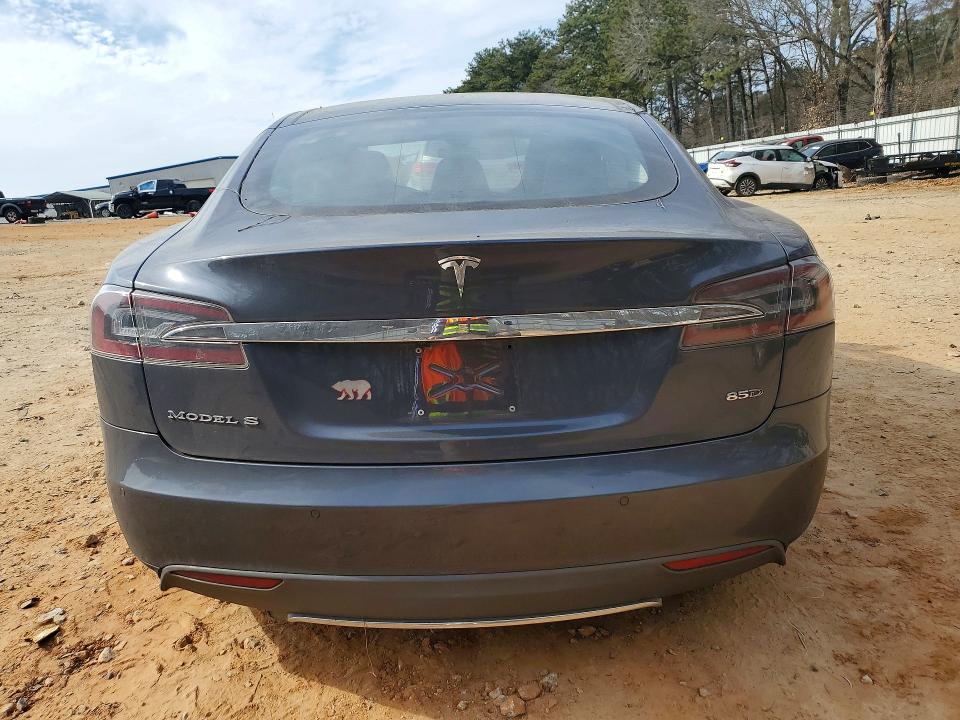 Photo 6 from auction – 2015 TESLA MODEL S with VIN 5YJSA1H23FFP78739