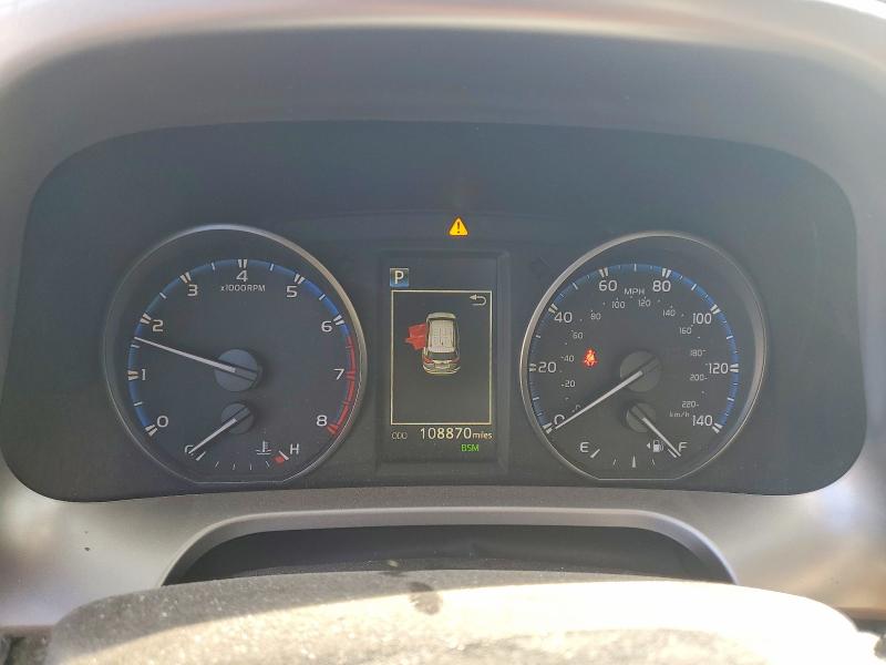Photo 9 from auction – 2017 TOYOTA RAV4 XLE with VIN JTMRFREV7HJ710954