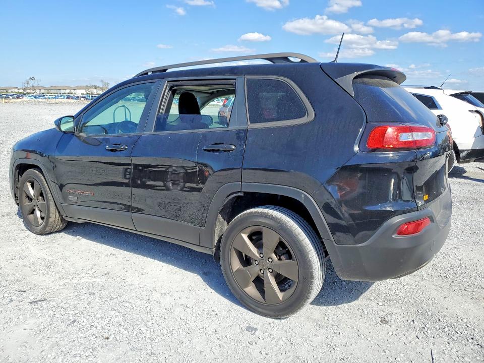 Photo 2 from auction – 2017 JEEP CHEROKEE L with VIN 1C4PJLCB2HW548780