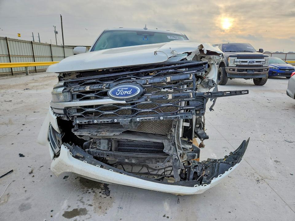Photo 5 from auction – 2023 FORD EXPEDITION with VIN 1FMJK2A80PEA45883
