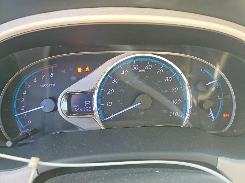 Photo 9 from auction – 2014 TOYOTA SIENNA XLE with VIN 5TDYK3DC5ES516636